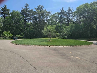 10 Stoneleigh Dr, Derry, NH 03038