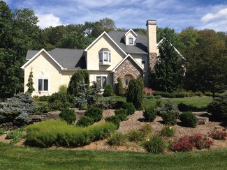 26 Sara Dr, Shavertown, PA 18708