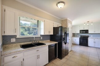 200 Lee Ln, Springfield, TN 37172