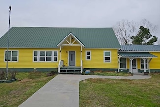 2 Birdwell Rd, Bedias, TX 77831