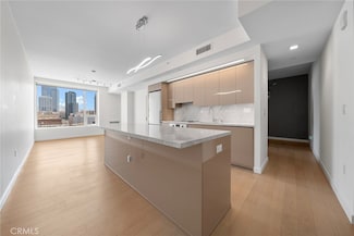 1050 S Grand Ave Unit 1208, Los Angeles, CA 90015