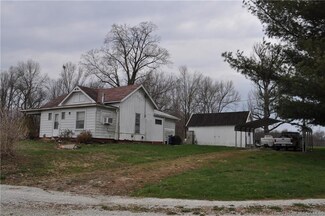 3812 S Big Ox Rd, Scottsburg, IN 47170