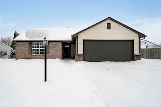 3249 Cherry Lake Ln, Indianapolis, IN 46235