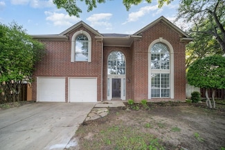 1908 Wood Crest Dr, Grapevine, TX 76051
