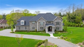 2 Enclave Ct, Dix Hills, NY 11746