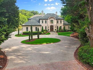 165 Saint Andrews Dr, Spartanburg, SC 29306