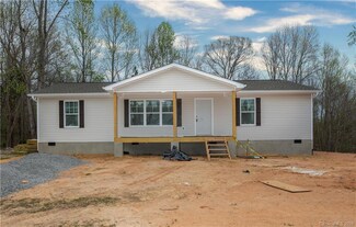 4108 Walnut St, Smyrna, SC 29743