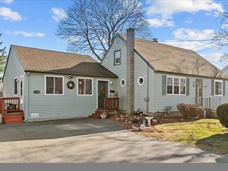 19 Burnham St, Haverhill, MA 01830