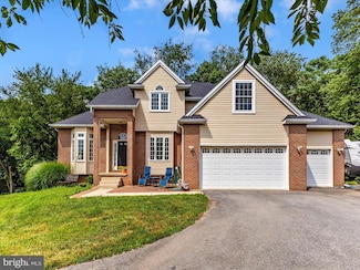 13410 Autumn Crest Dr, Mount Airy, MD 21771
