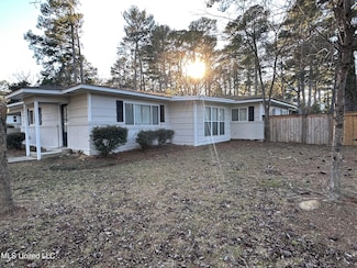 1645 Meadowbrook Rd, Jackson, MS 39211