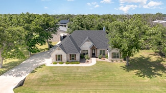 3011 Skyhawk Dr, Granbury, TX 76049