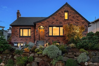 2503 37th Ave W, Seattle, WA 98199