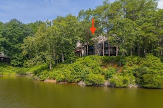 58-E Villa Ridge, Hartfield, VA 23071