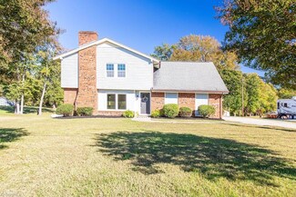 6184 Ashbrook Cir, High Point, NC 27263