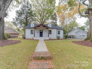 2721 Mayflower Rd, Charlotte, NC 28208