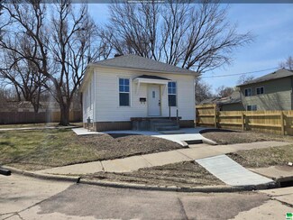 3130 Dace Ave, Sioux City, IA 51105