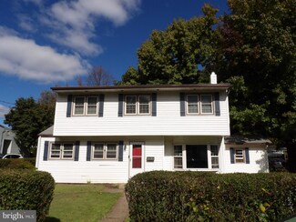 2385 Dixon Ave, Croydon, PA 19021