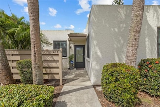 411 Palm Tree Dr, Bradenton, FL 34210