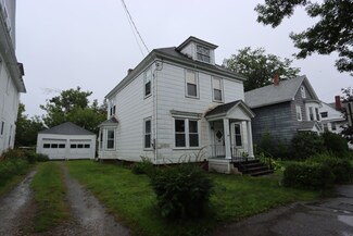 166 College St, Lewiston, ME 04240