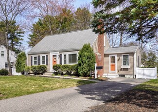 3 Sycamore Ln, Walpole, MA 02081