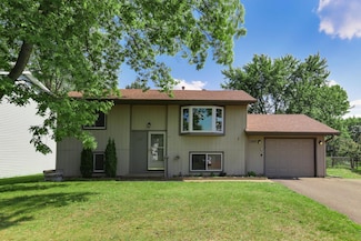 1362 Meadowmoor Dr NE, Minneapolis, MN 55432