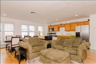 1 Davenport St Unit 8, Cambridge, MA 02140