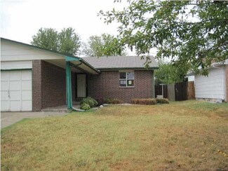8712 E Lakeland Cir, Wichita, KS 67207