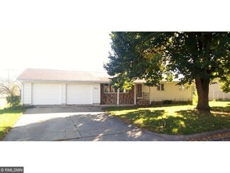 853 Clark Ave, Gibbon, MN 55335
