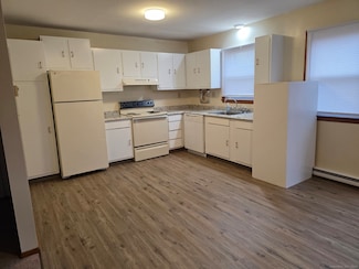 88 Hickory St Unit 4, Norwich, CT 06360