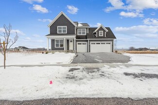 2979 Trinity Dr, Shakopee, MN 55379