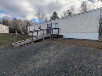 27 Lunar Dr, Canaan, NH 03741