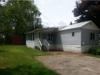 15 Breezy Rd, Tilton, NH 03276