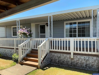 5422 Rd NE, Salem, OR 97305