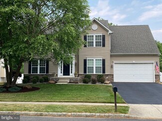 414 Arnold Dr, Florence, NJ 08518