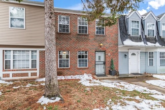 9 Sycamore Row, Springfield, IL 62702