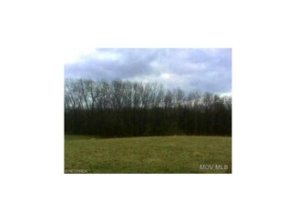 8863 Rt 555, Little Hocking, OH 45742