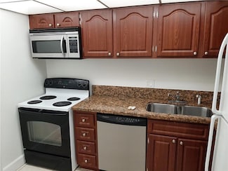 3650 Inverrary Dr Unit 3Q, Lauderhill, FL 33319