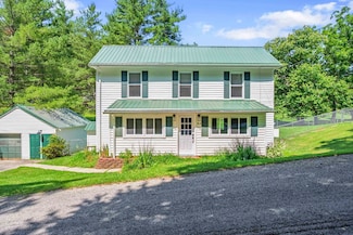 166 Hollow Rd, Pembroke, VA 24136