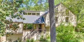 2755 Whitehurst Dr NE, Marietta, GA 30062