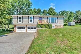 5016 Appletree Dr, Roanoke, VA 24019