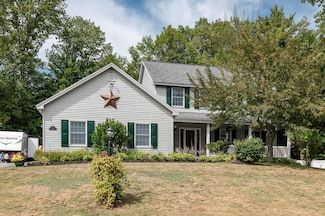 14 1/2 Yvonne St, Rochester, NH 03867