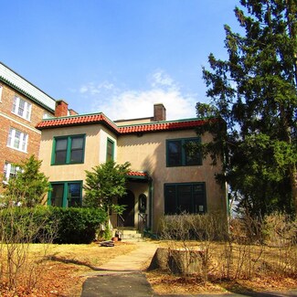 67 Prospect St, Northampton, MA 01060