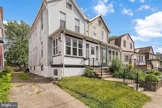 812 North St, Darby, PA 19023