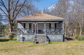 16 North St, Manchester, GA 31816