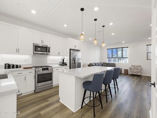 27065 Tanager Ln, Valencia, CA 91355