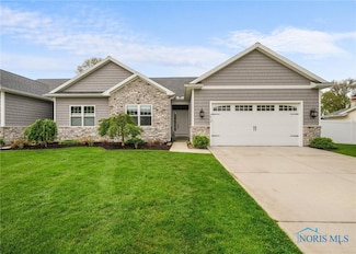 3012 Camelot Dr, Oregon, OH 43616