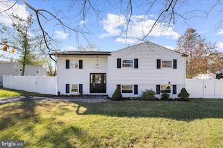 8918 Twin Ridge Dr, Glen Burnie, MD 21061