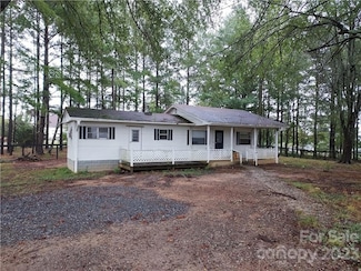 836 Moore Rd, Tryon, NC 28782