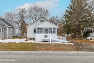 417 Vley Rd, Schenectady, NY 12302