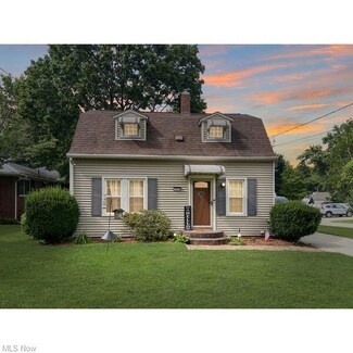 3839 Orchard St, Mogadore, OH 44260